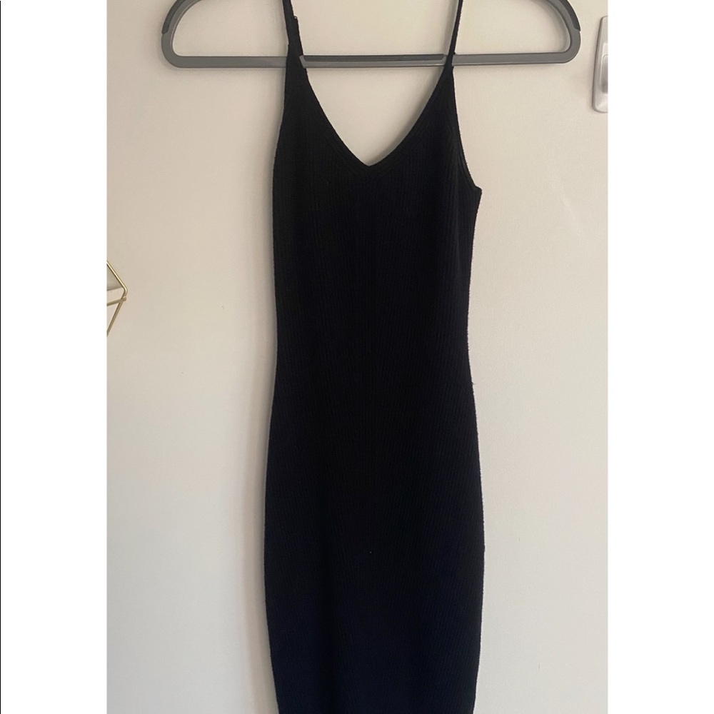 Abercrombie v-neck midi sweater dress with adjustable straps